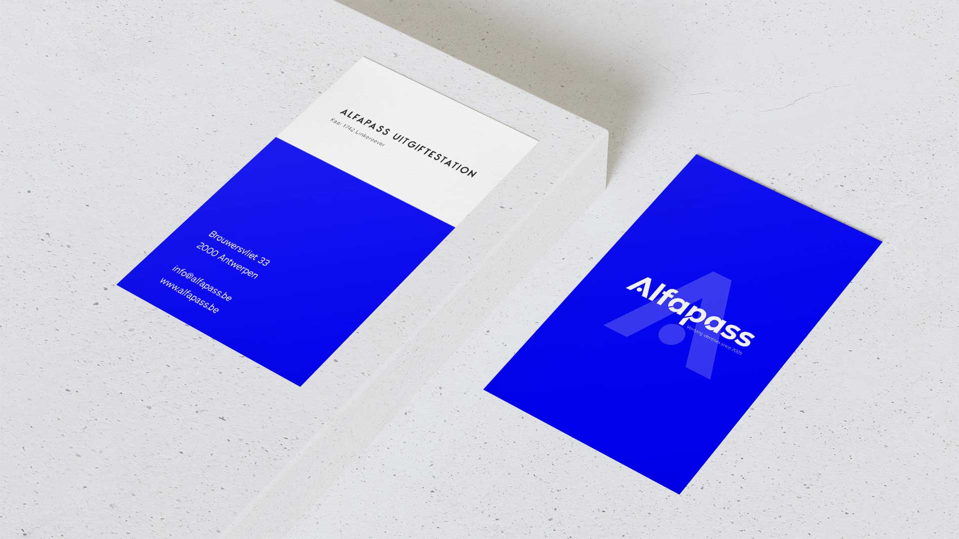 Visualisatie van visitekaartjes van Alfapass.