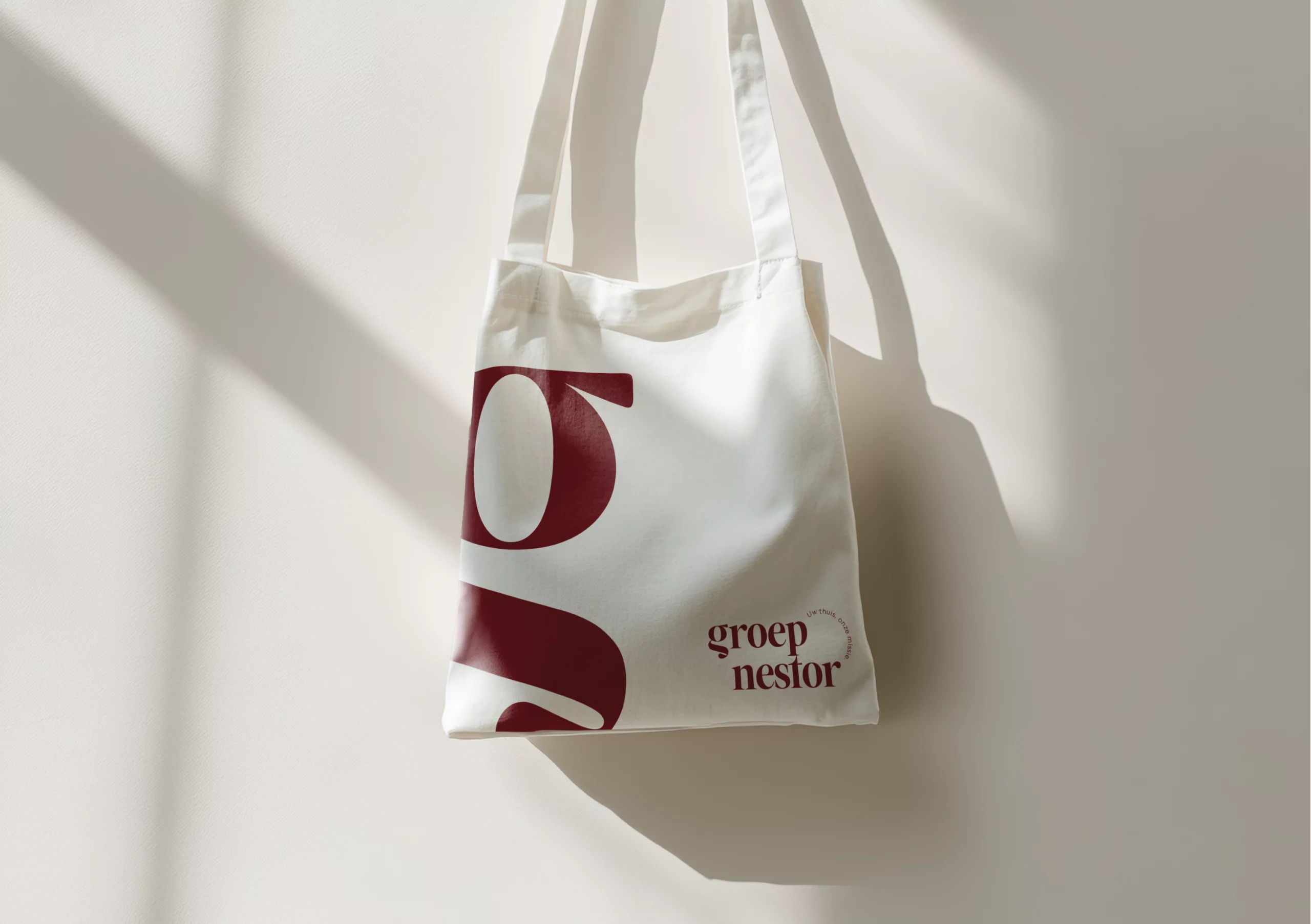 Work Case Hummingbirds: Groep Nestor - Branding, Merkpositionering, Strategy, Signalisatie & belettering, Affiches & flyers, Graphic Design, Huisstijl, Visitekaartjes